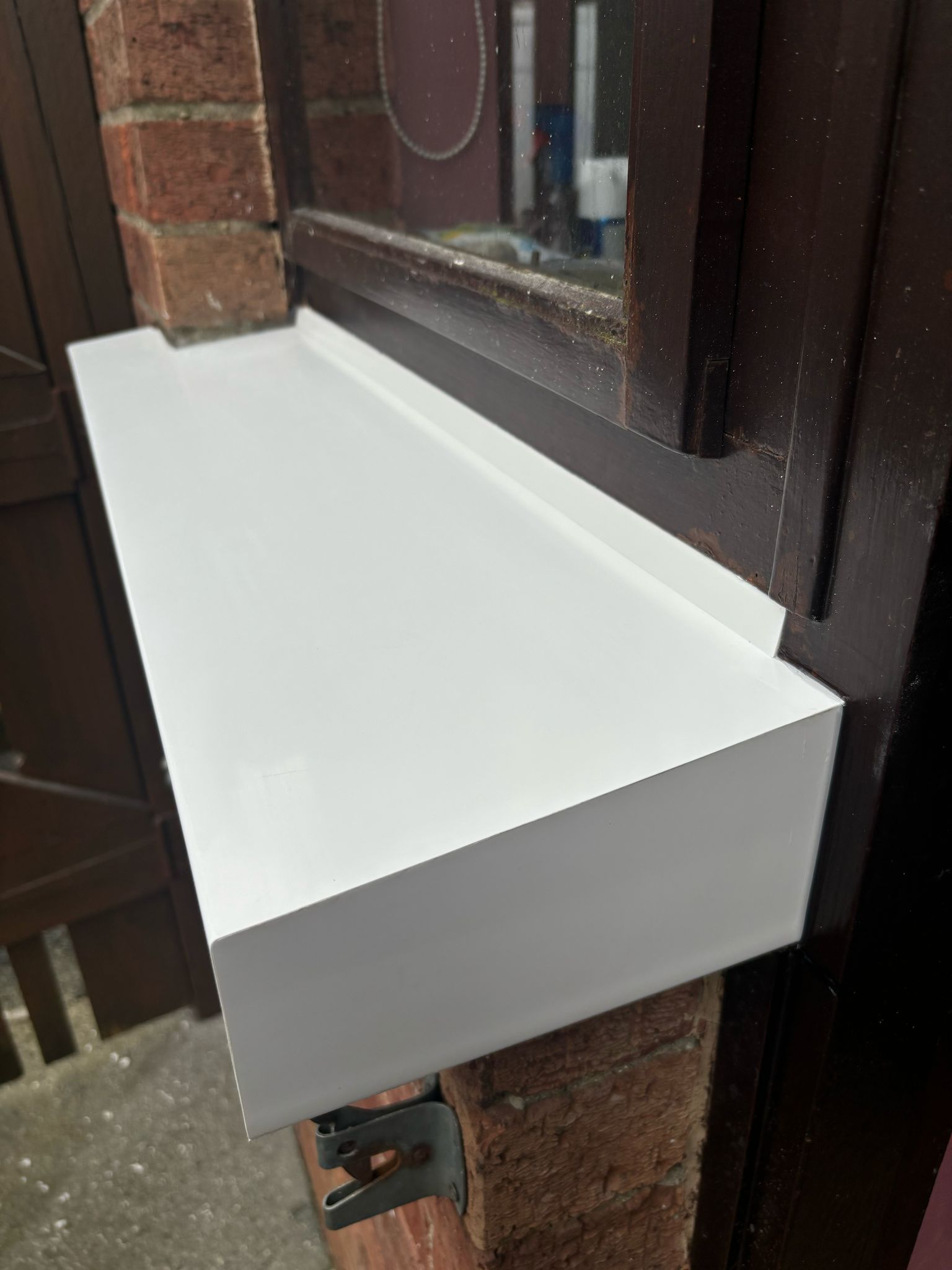 Gloss White